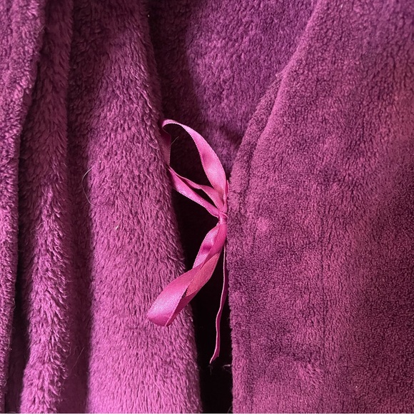 Robe - Picture 6 of 6